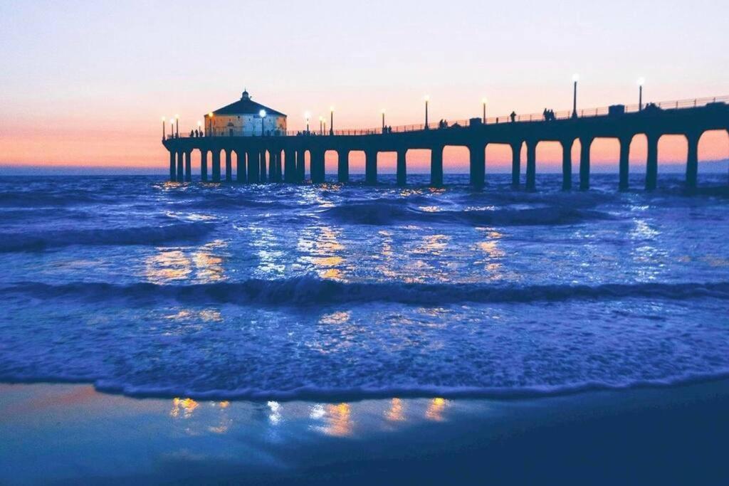 Brand New Ocean-View Beach Home Steps To The Sand! شاطئ مانهاتن المظهر الخارجي الصورة